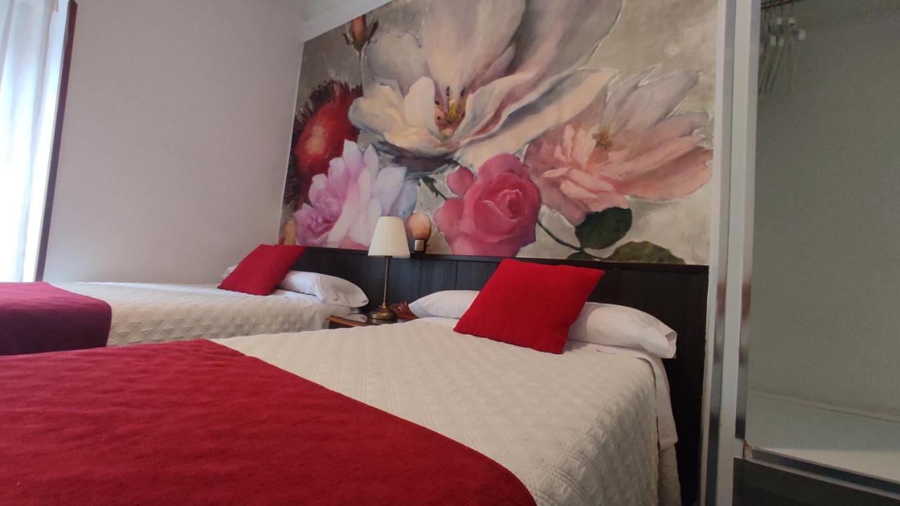 Guest house Bruna Paseo Del Prado 2*