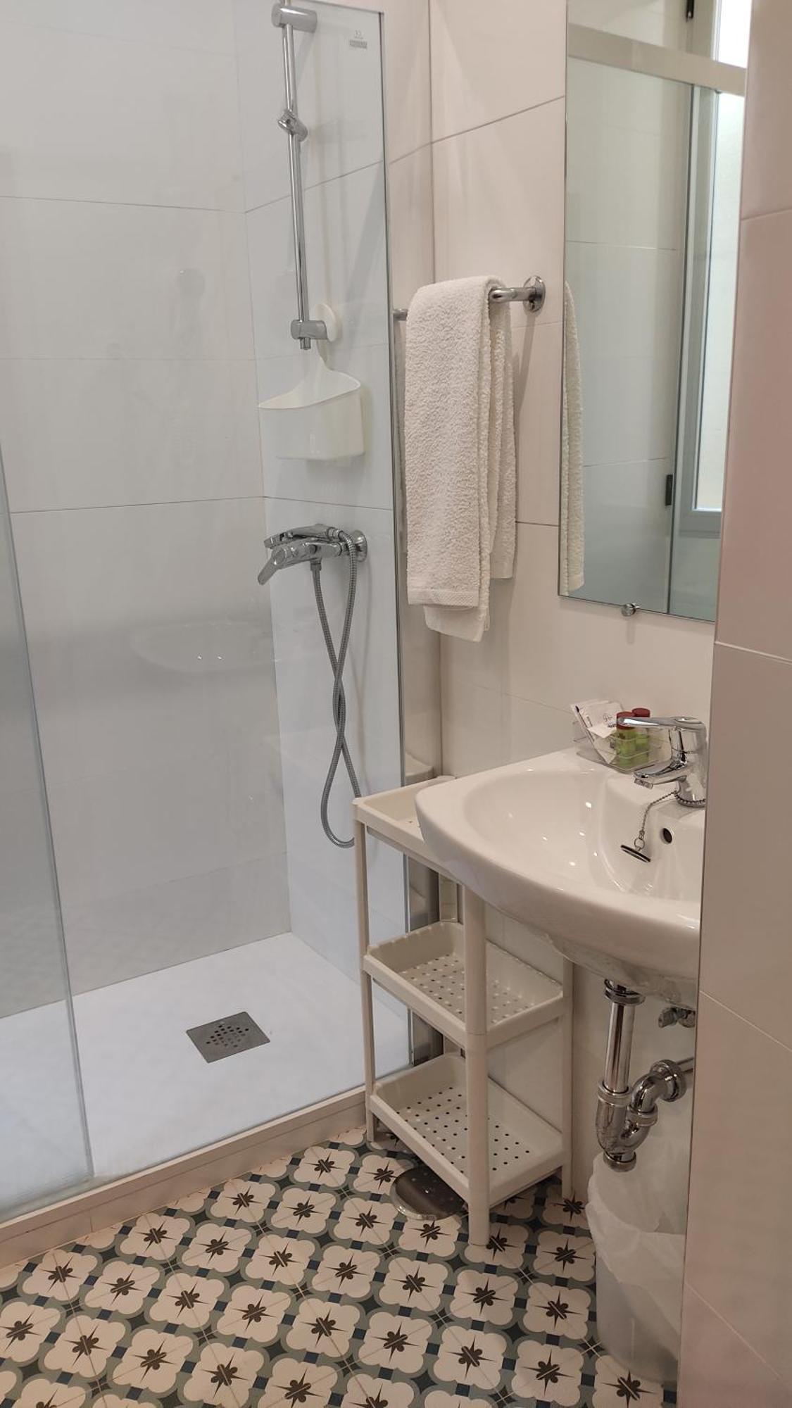 Guest house Bruna Paseo Del Prado Madrid
