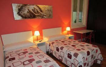 Bruna Paseo Del Prado Guest house 2*