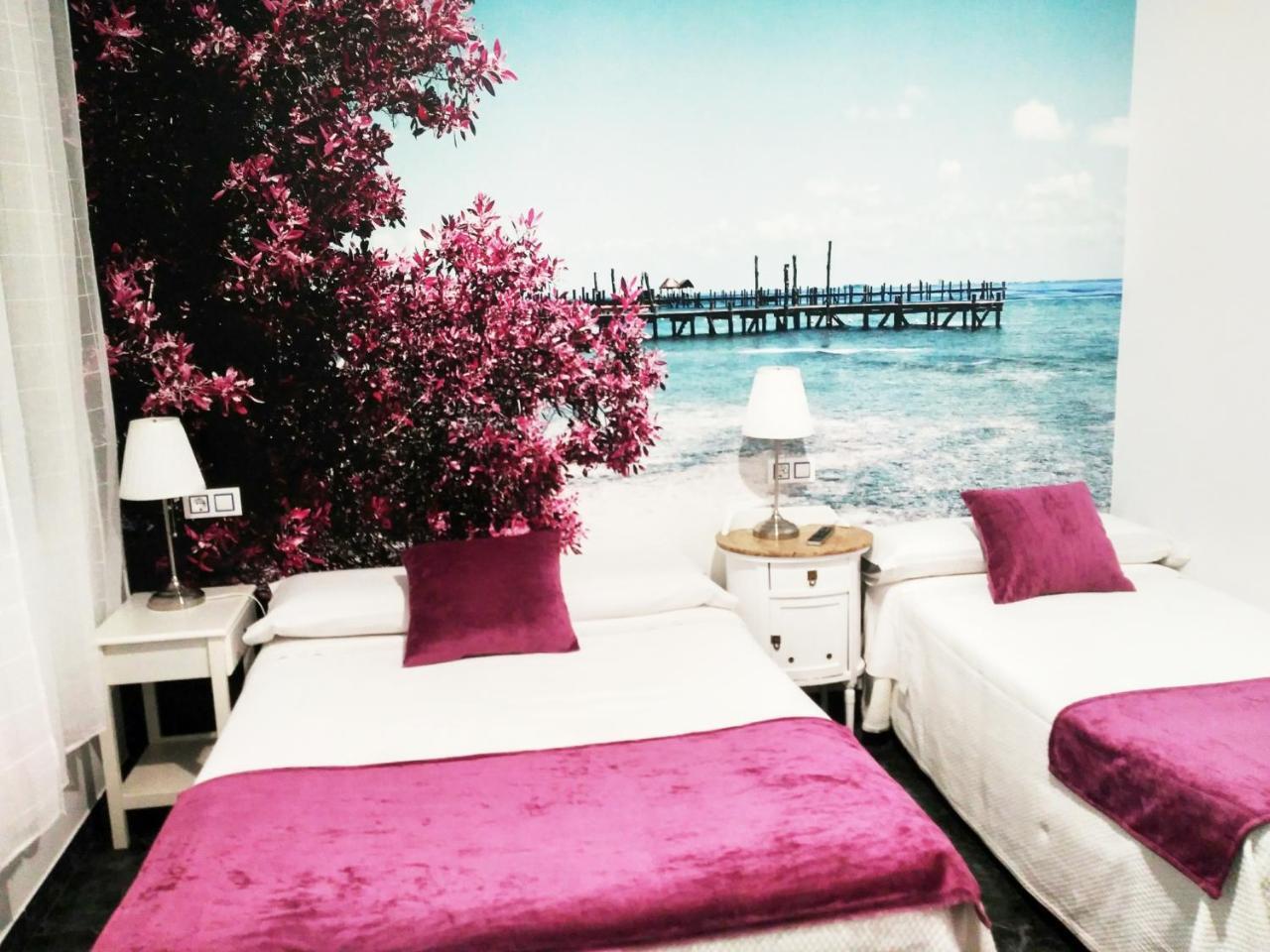 Bruna Paseo Del Prado Guest house 2*