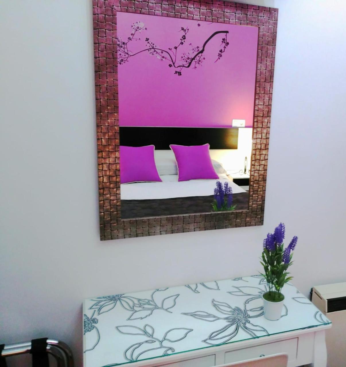Bruna Paseo Del Prado Guest house Madrid