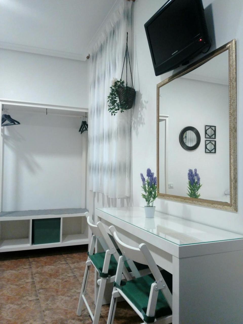 Bruna Paseo Del Prado Guest house 2*